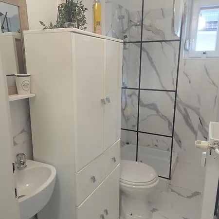 Dino Z Balkonom Apartman Rogatec