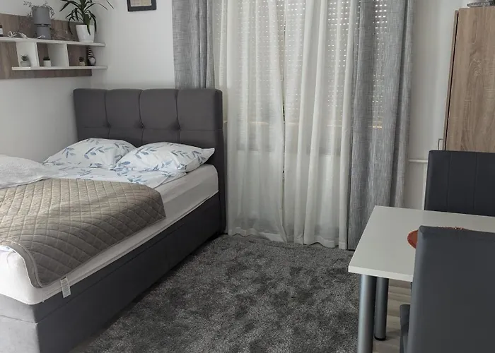 Dino Z Balkonom شقة Rogatec